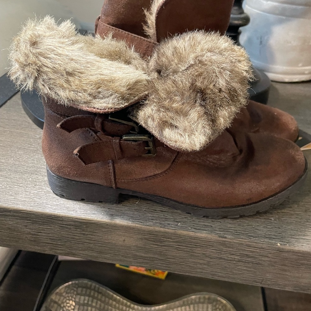 Gently used Just Fab ankle boots: brown with faux fur